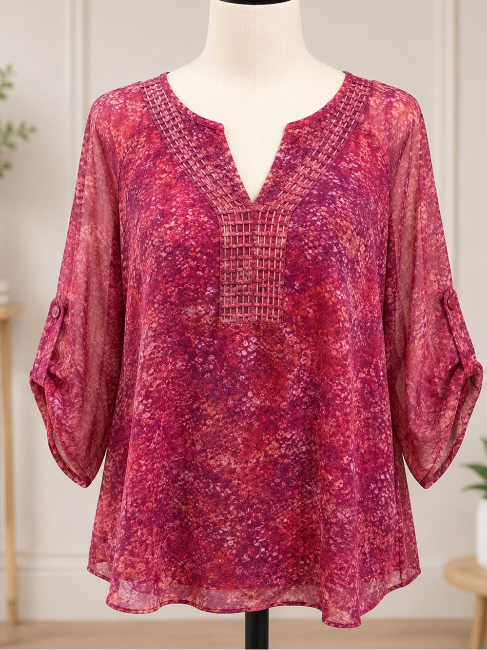 Reitmans Sheer V-Neck Tunic in Magenta Pink Multi